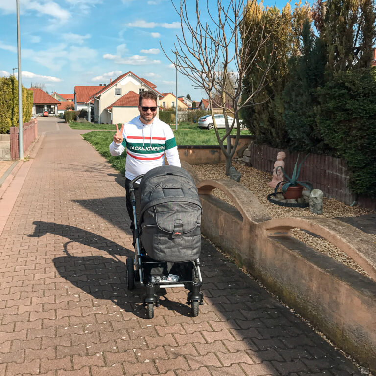 Martin Noack mit Kinderwagen